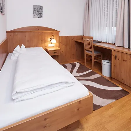Zu Den Drei Kronen Szálloda Donauwörth